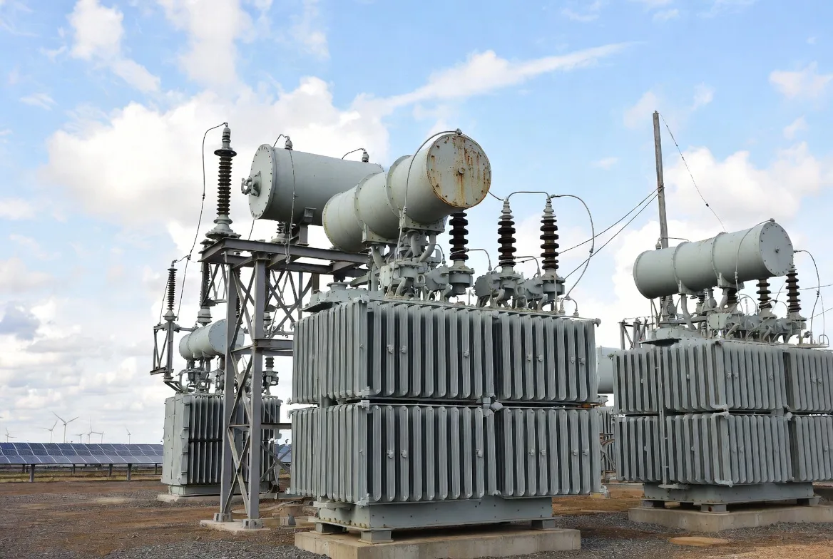 Solar and Wind Power Transformer